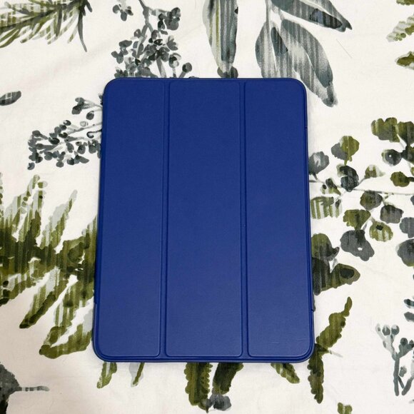 Otterbox Symmetry iPad Pro 11" Case - Picture 2 of 5